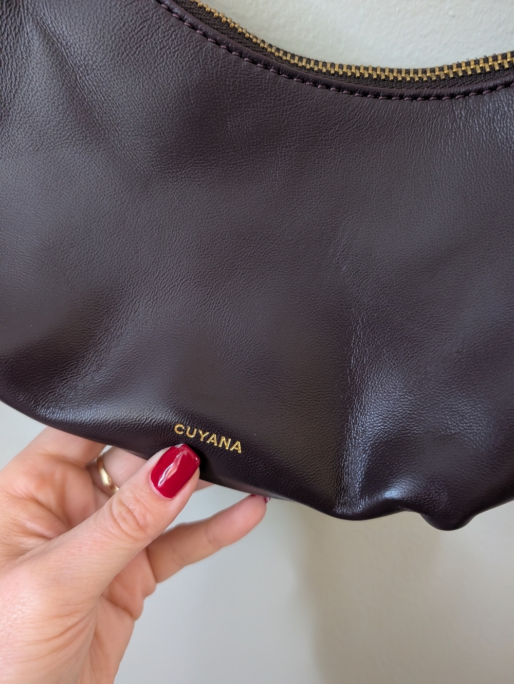Cuyana Deep Plum Shoulder Bag - Picture 4 of 4